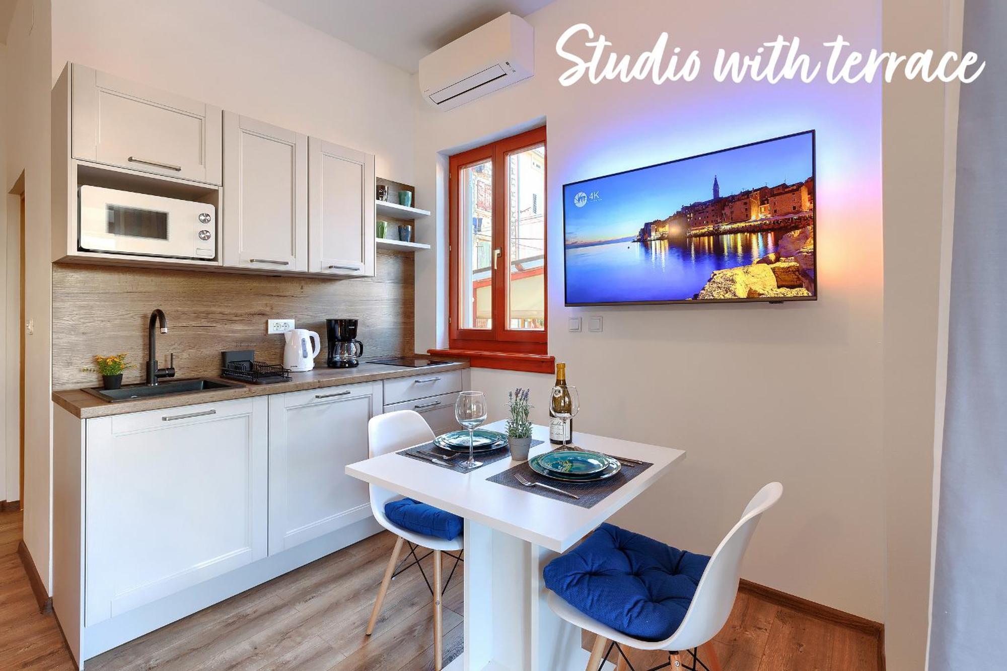 Studios Notte Sul Porto Rovinj Eksteriør bilde